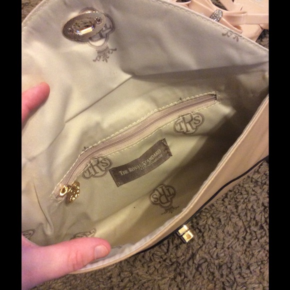 Taupe clutch - Picture 2 of 2