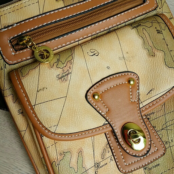 Cute crossbody - Picture 3 of 4