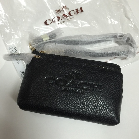 ⛔️Sold⛔️Authentic Coach Double zip wrislet - Picture 1 of 2