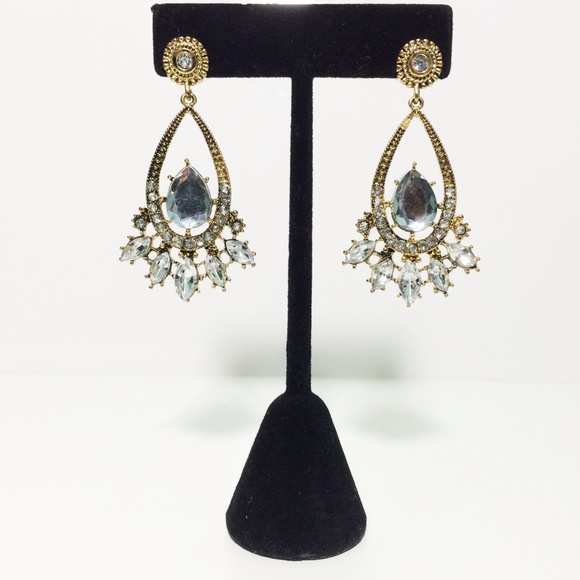 New. Tear drop earrings. - Picture 3 of 3