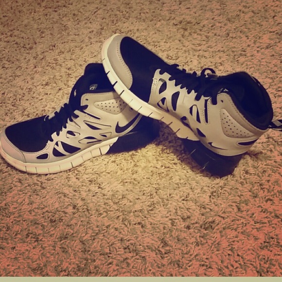 Nike free run 2 mid