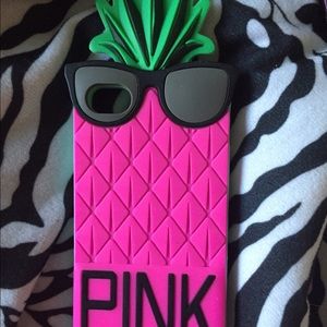 Pink pineapple iPhone 5s case