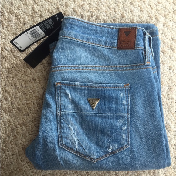 Guess skinny fit- ultra low -rise boot leg 25