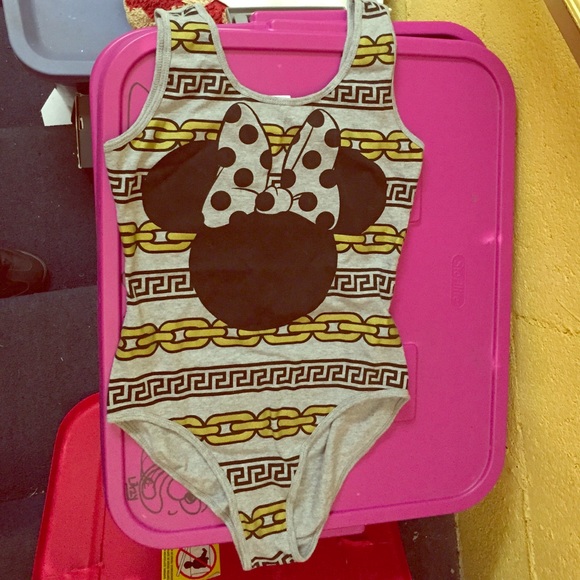 Mickey top