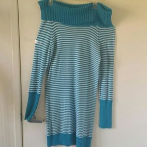 Long sleeve sweater like dress.