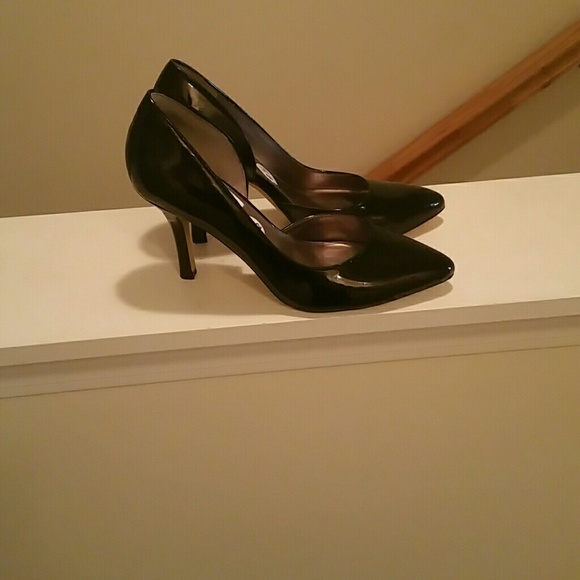 Heel - Picture 2 of 3