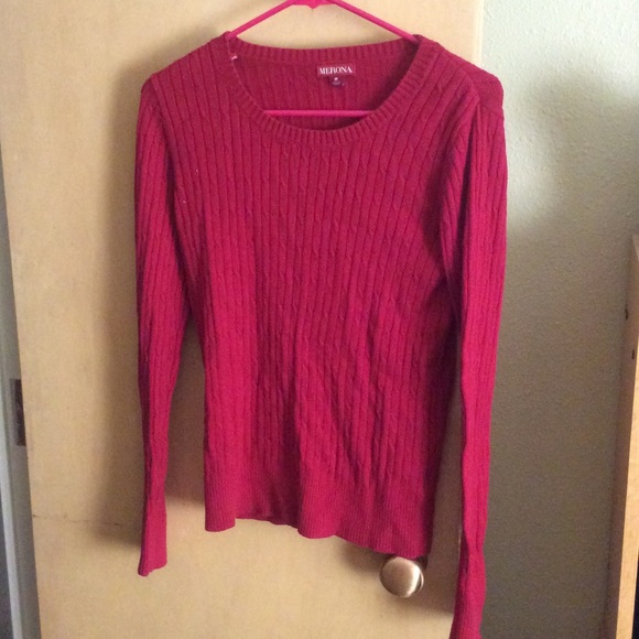 ✨SALE✨Red Sweater Good Condition!