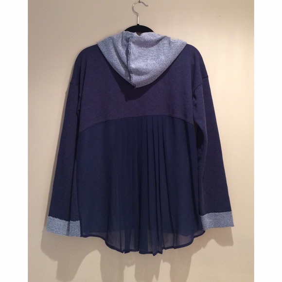 🎉HP Navy sweatshirt - Picture 2 of 4