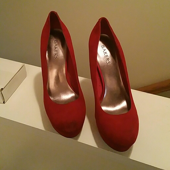 Red platform heels - Picture 2 of 3