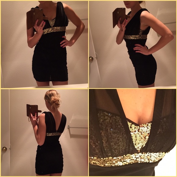 Dresses & Skirts - Buy this new dress and get a FREE girt💃🏼🎀🎁