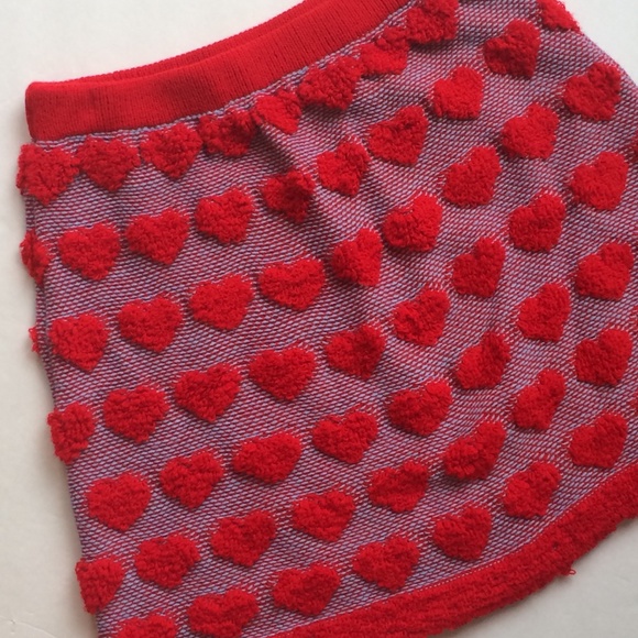 Topshop Dresses & Skirts - Topshop Heart Skirt, Size 10