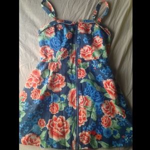 Beautiful Hawaii print flower dress!