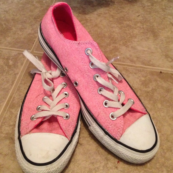 Pink converse - Picture 3 of 3