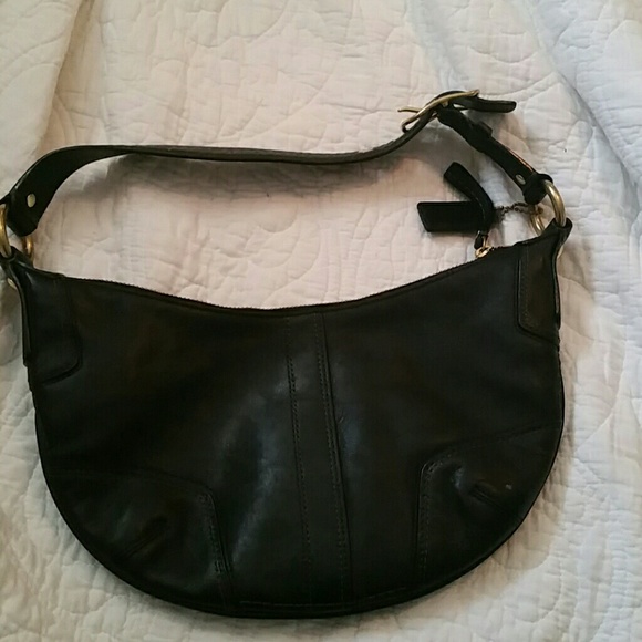 Black coach handbag - Picture 3 of 3