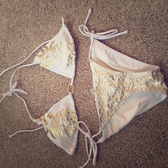 VS bikini