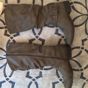 NWOT Gray Boots Below the Knee