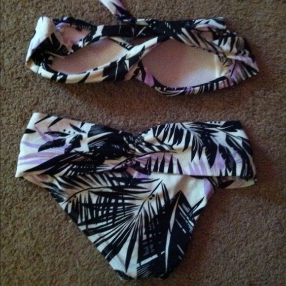 Roxy bikini - Picture 2 of 3