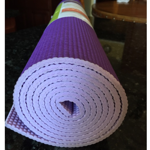 Premium Gaiam  Purple Yoga Mat *New with Tag*