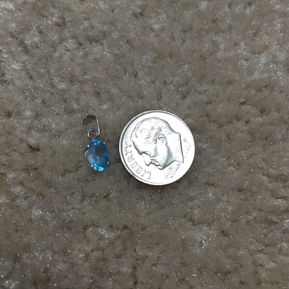 Blue topaz pendant - Picture 2 of 3