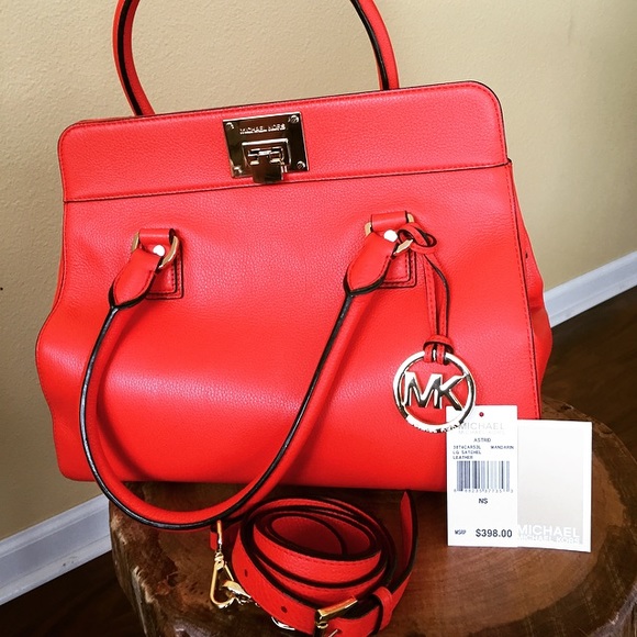 Beautiful Michael Kors tangerine astrid bag preown - Picture 2 of 4