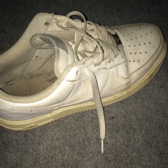 Nike Air Force 1 (RIGHT SHOE ONLY) EXTREMELY RARE - Picture 1 of 1