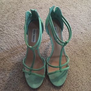 Steve Madden Shoe