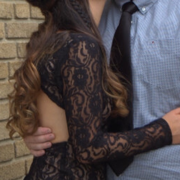 •SOLD• Black Lace and Tan Prom Dress - Picture 5 of 5