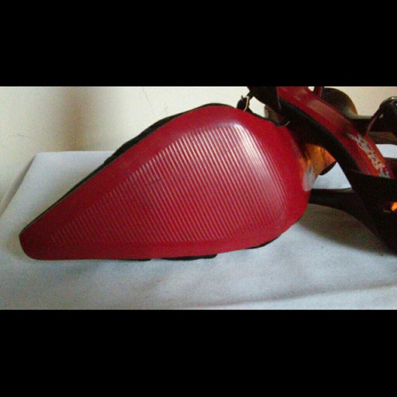 Carlos Santana Black Stiletto - Picture 3 of 4