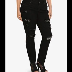 FINAL PRICE- SKINNY JEANS WITH STUDDED DESTRUCTION