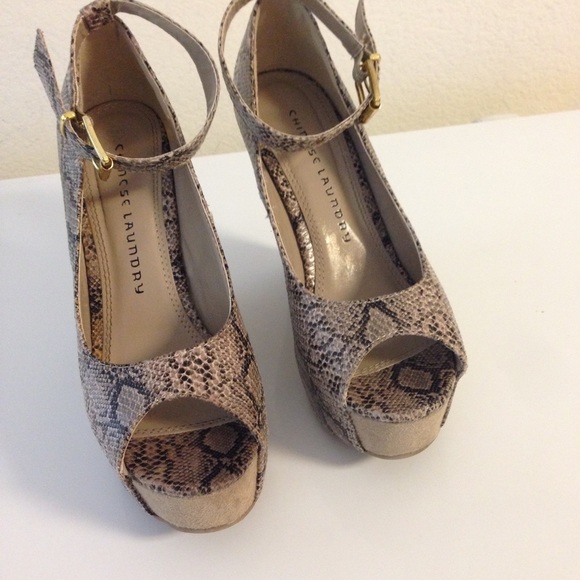 Chinese laundry wedges