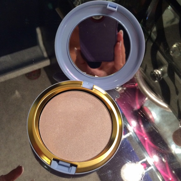 MAC Cinderella Mystery Princess Beauty Powder