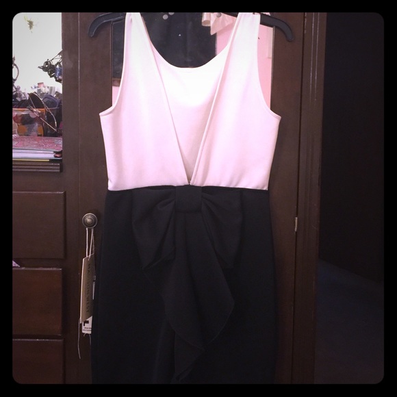 White and black dress with bow