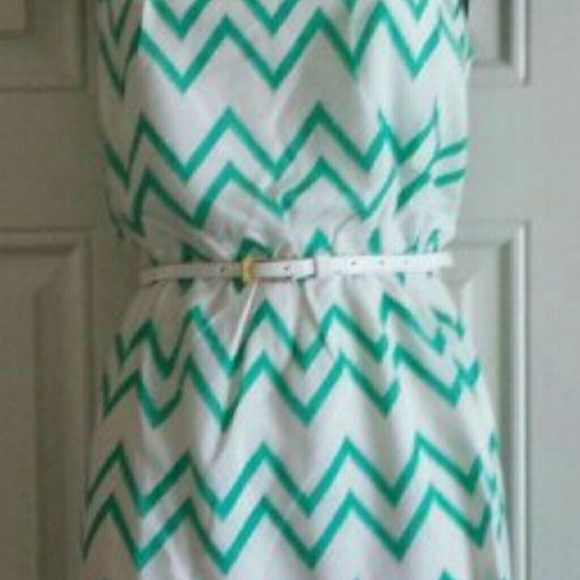 Mint/white chevron dress with skinny belt - Picture 3 of 3