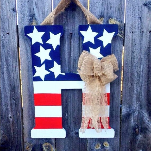 Personalize hanger letter