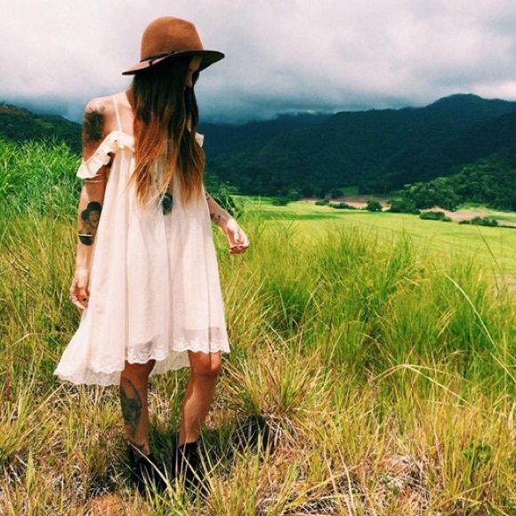 Free People Dresses & Skirts - Off the shoulder free people slip dress