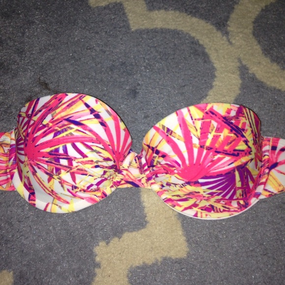 Colorful Hawaiian/floral bikini top