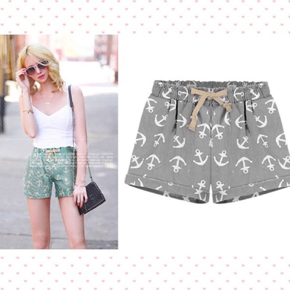 🆕 Classic Anchor Print Shorts
