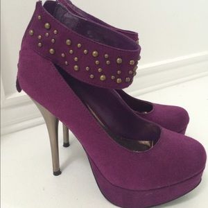 Plum pumps
