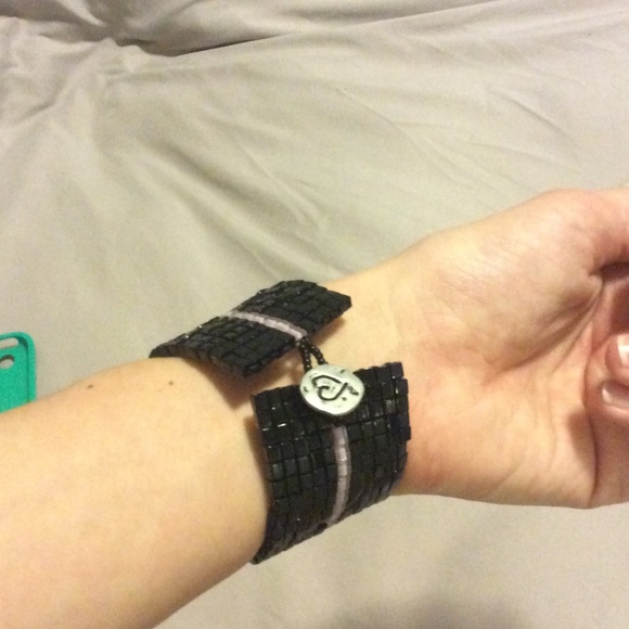 Glass bead cuff - Picture 2 of 3