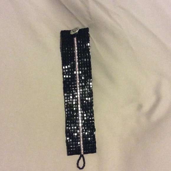 Glass bead cuff - Picture 3 of 3