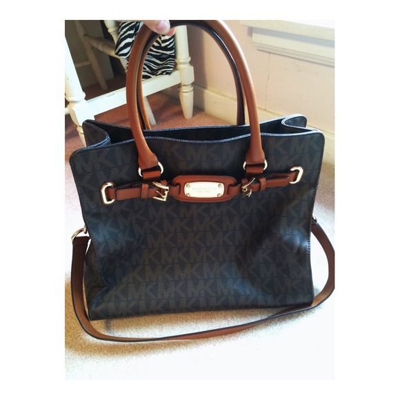 Authentic Michael Kors logo large purse