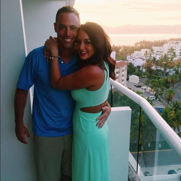 β’| Hello |β’ - Picture 4 of 6