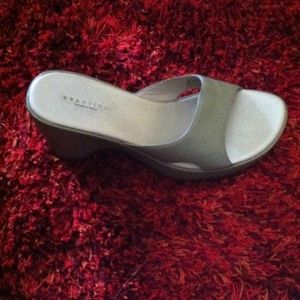 ""Reaction Kenneth Cole " shoes(Reduced Price)