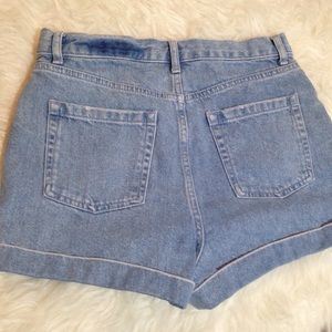 Topshop Jeans - Topshop Light Wash Mom Shorts Topshop Jeans - Topshop Light Wash Mom Shorts