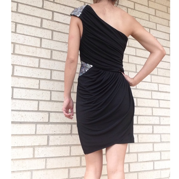 Dress - Picture 4 of 4