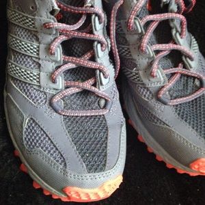 Adidas kanadia TR 5 running shoes