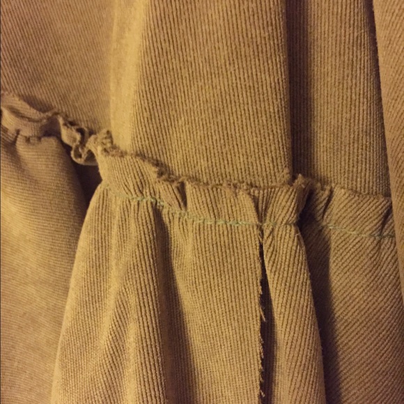 Prairie style skirt in army green - Picture 2 of 4