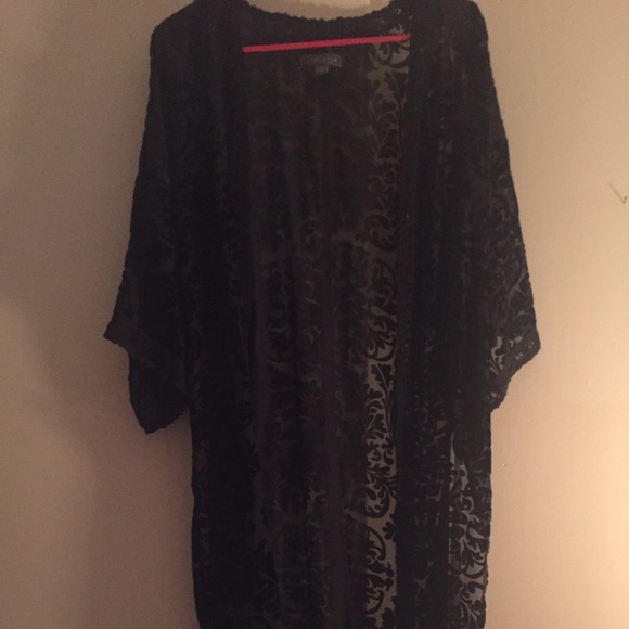 Kendall & Kylie kimono.