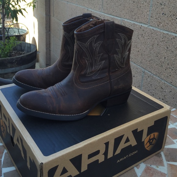 Arias Billie brown ankle cowboy boots, sz 7.5 NEW