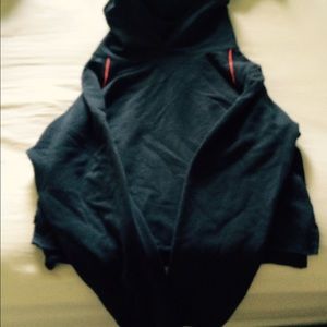 Lululemon Athletica sweatshirt
